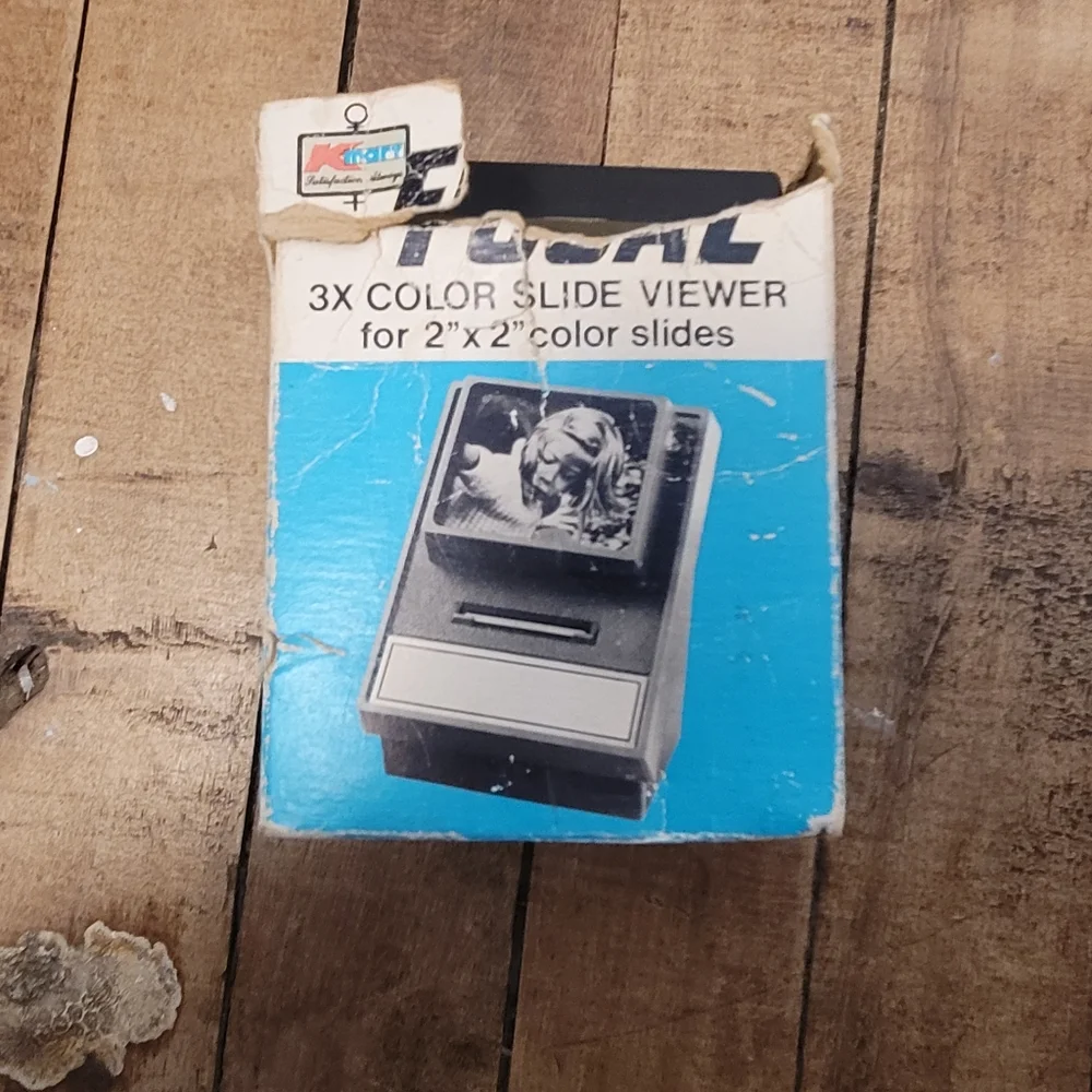 Vintage Focal 3X Color Slide Viewer